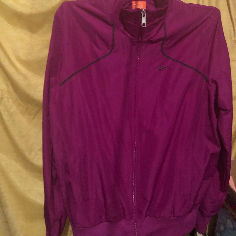 Nike women’s spring / fall jacket. size Large